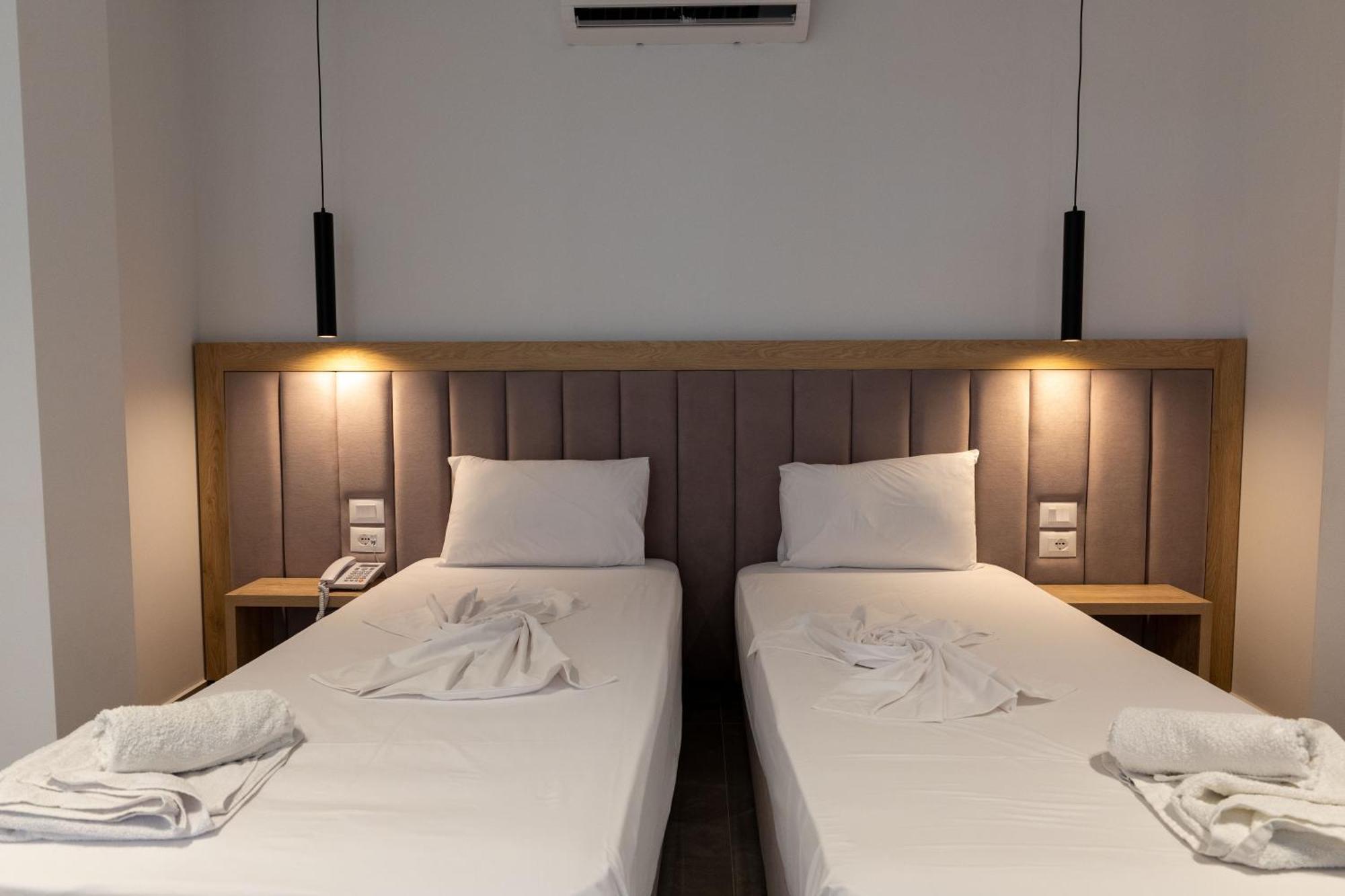 Monel Hotel Ксамил Экстерьер фото