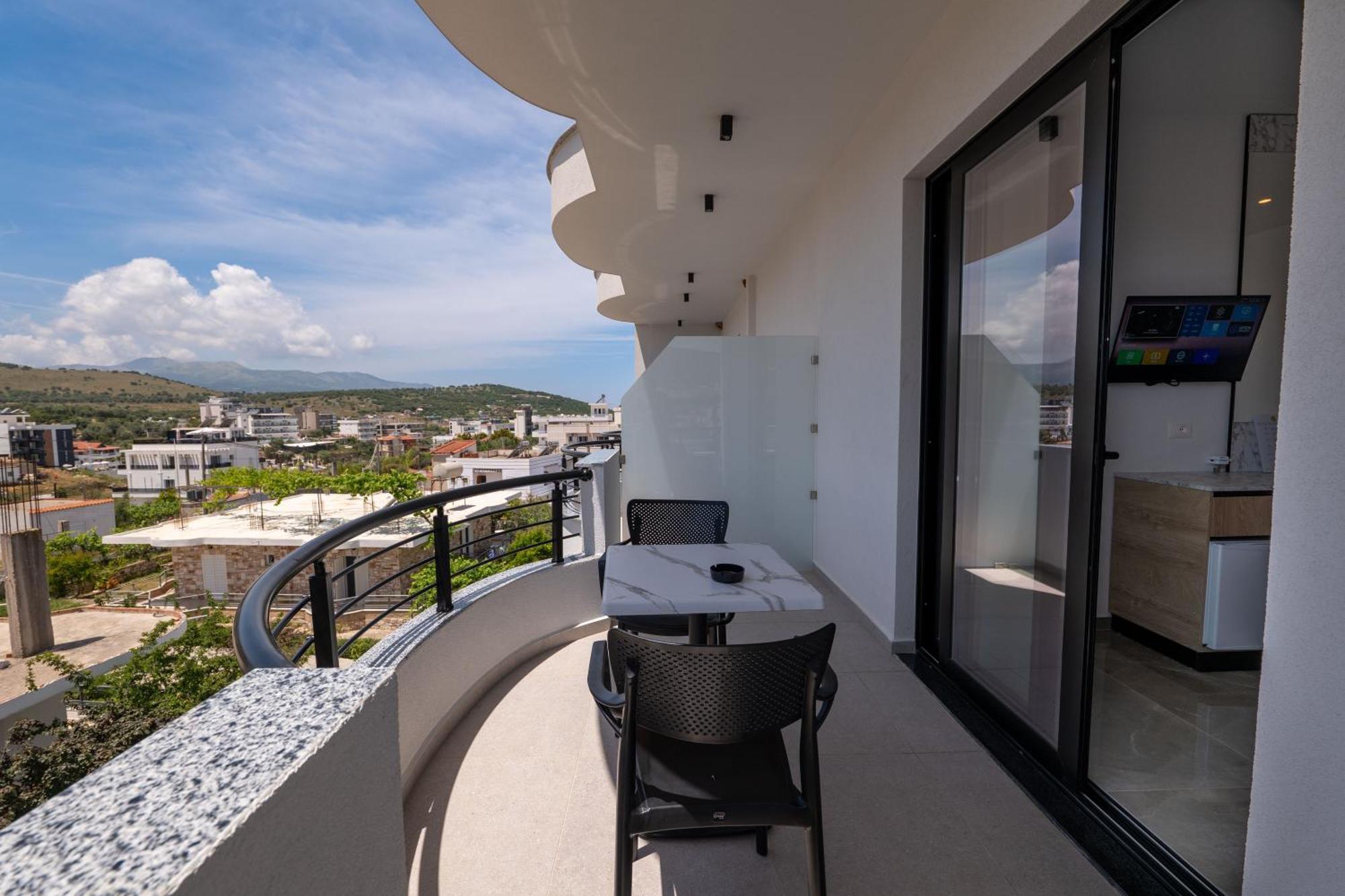 Monel Hotel Ксамил Экстерьер фото
